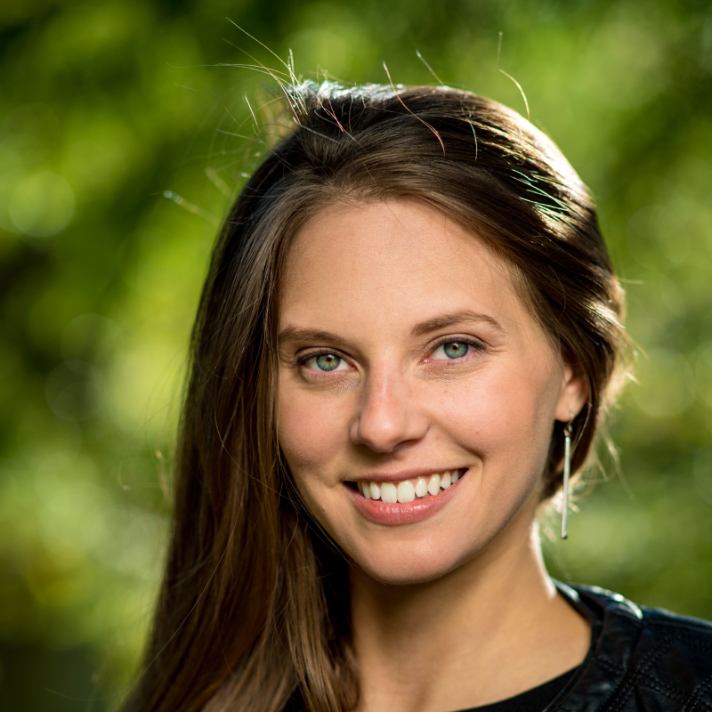 Dr. Julia Sadove-Lopez